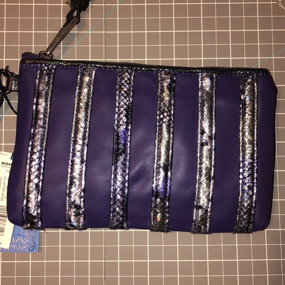 New Purple wristlet - Picture 2 of 5
